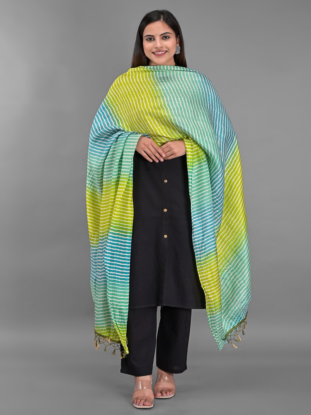 

Apratim Green & White Striped Leheriya Dupatta