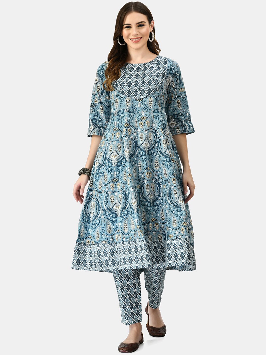 

MAFE Women Grey Paisley Printed Pure Cotton Kurta with Trousers