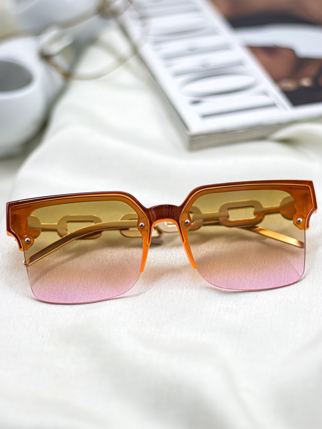 

Bellofox Unisex Brown Lens & Orange Wayfarer Sunglass BS2045-1122-Orange