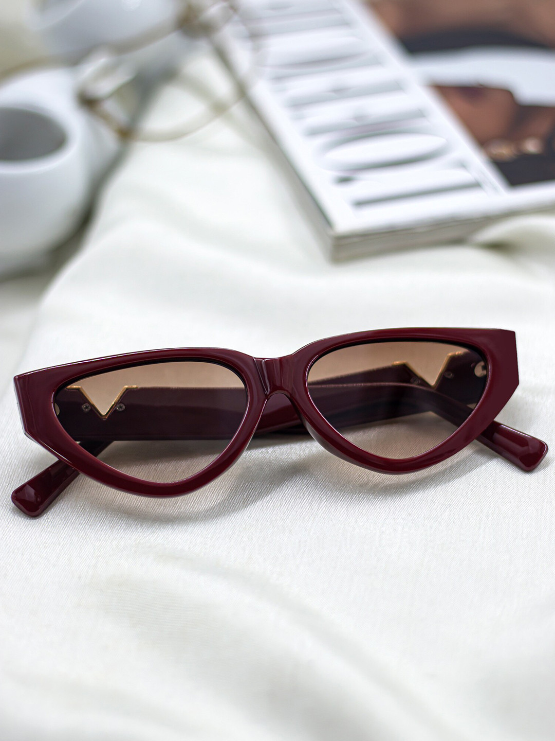 

Bellofox Unisex Brown Lens & Red Cateye Sunglass BS2059-1122-Mahroon