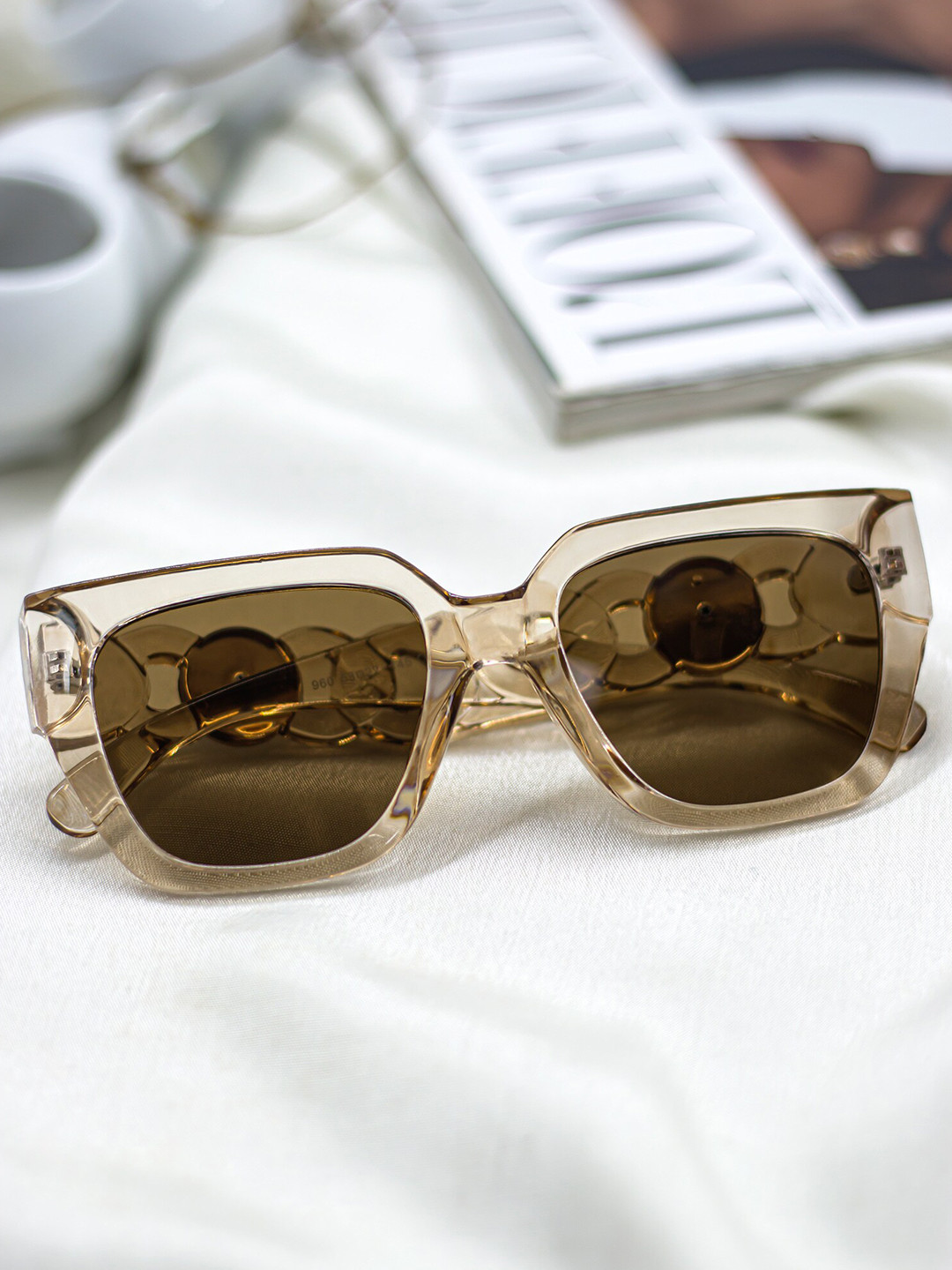

Bellofox Unisex Brown Lens & Brown Wayfarer Sunglass BS2054-1122-Brown