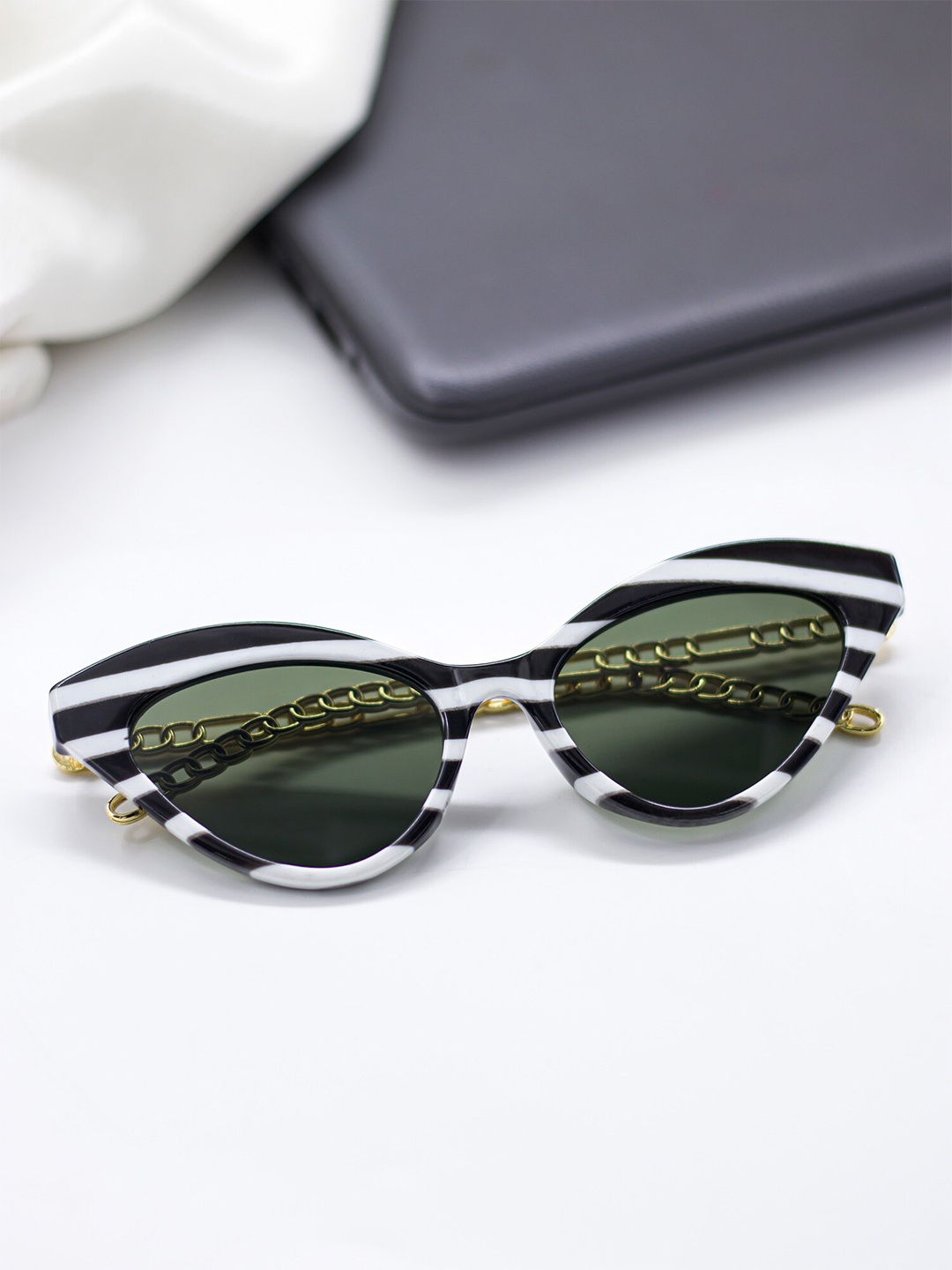 

Bellofox Women Grey Lens & White Cateye Sunglass BS1988-1122-White, Green