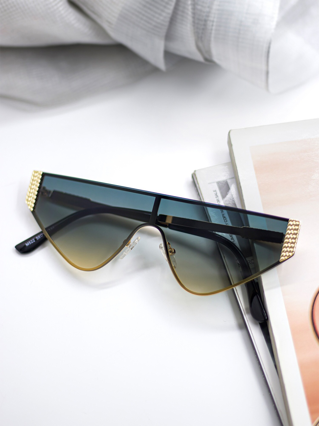 

Bellofox Unisex Green Lens & Gold-Toned Cateye Sunglass BS2008-1122-Gold