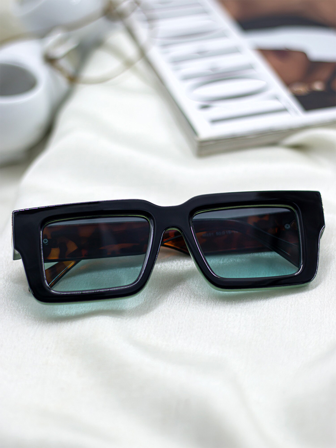 

Bellofox Unisex Green Lens & Black Square Sunglass BS2047-1122-Black, Blue