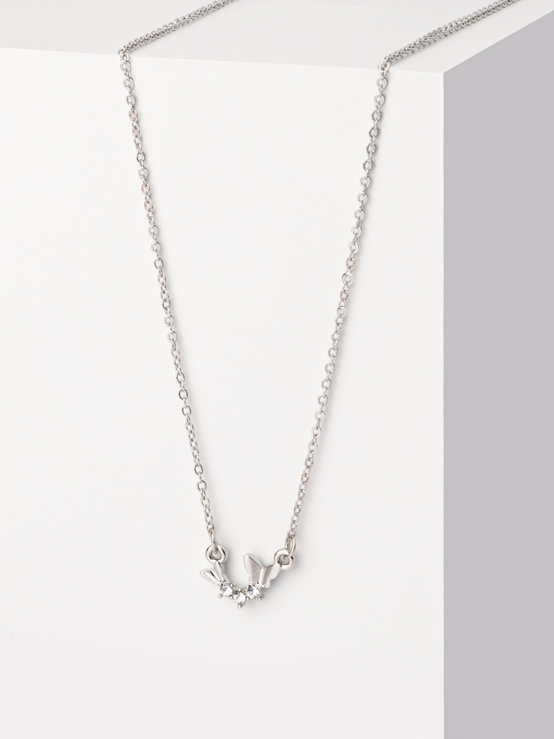 

ToniQ White Silver-Plated Chain