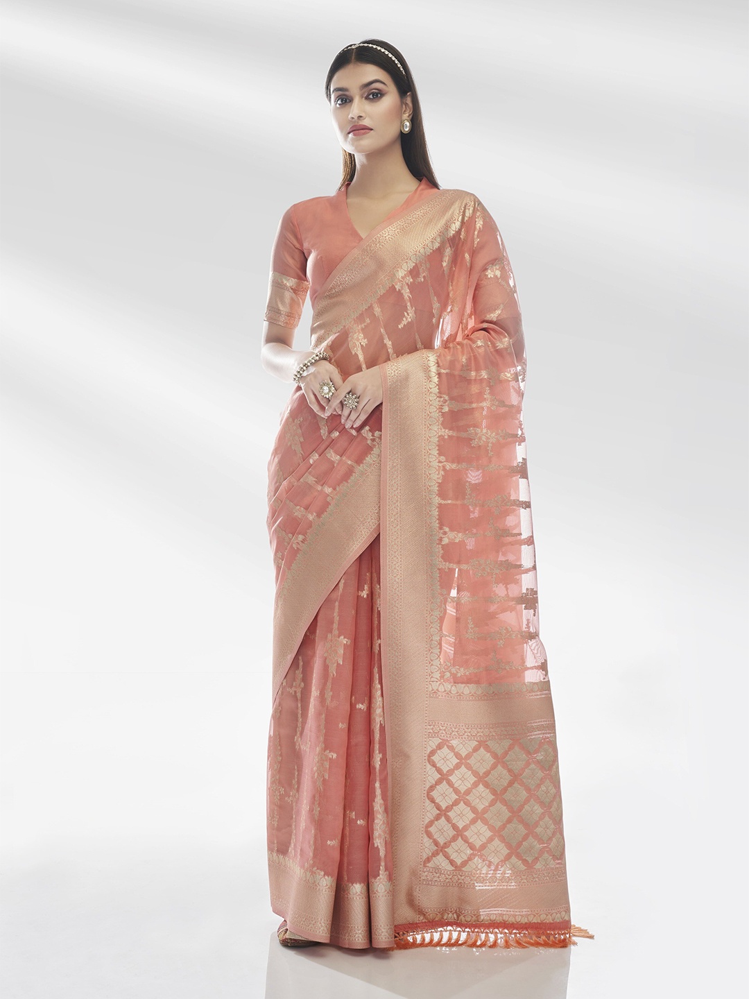 

elora Pink & Gold-Toned Woven Design Zari Organza Banarasi Saree