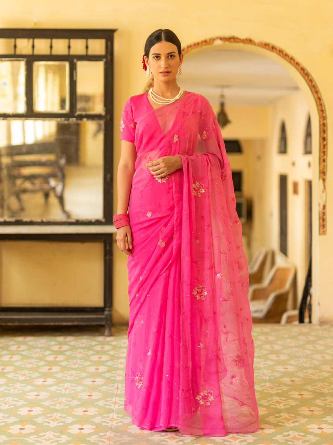 

Geroo Jaipur Handcrafted Aari Work Chiffon Saree, Pink