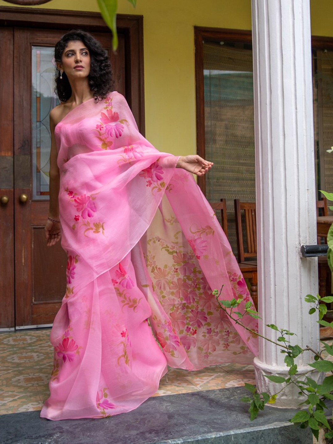 

Geroo Jaipur Floral Hand Painted Organza Saree, Pink