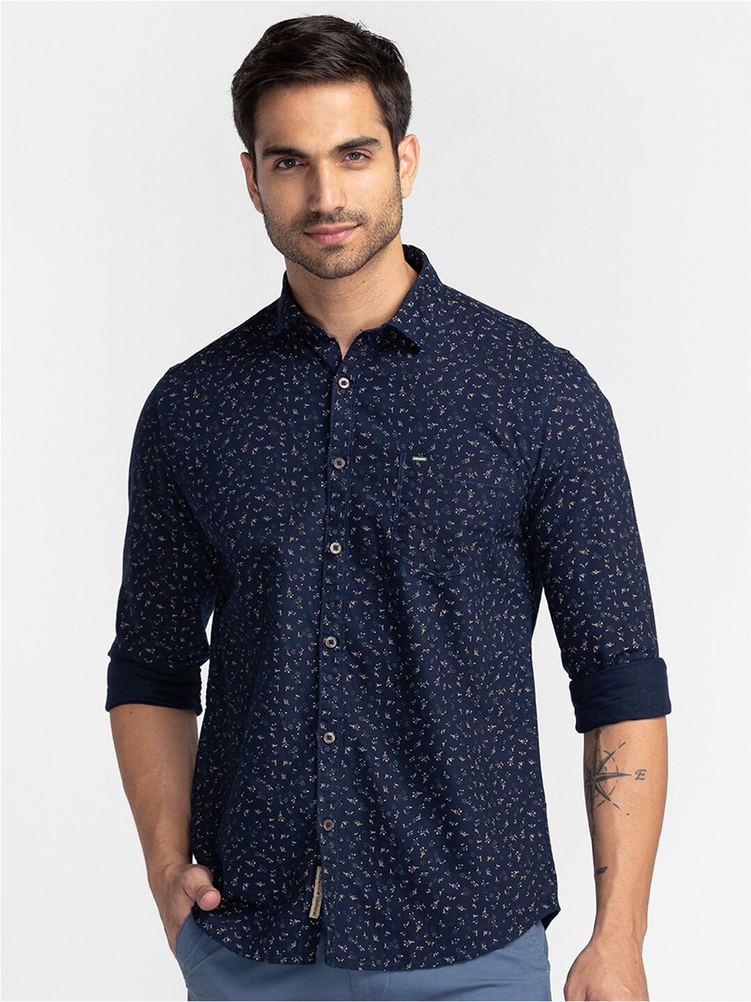 

Oxemberg Men Navy Blue Classic Slim Fit Printed Cotton Casual Shirt
