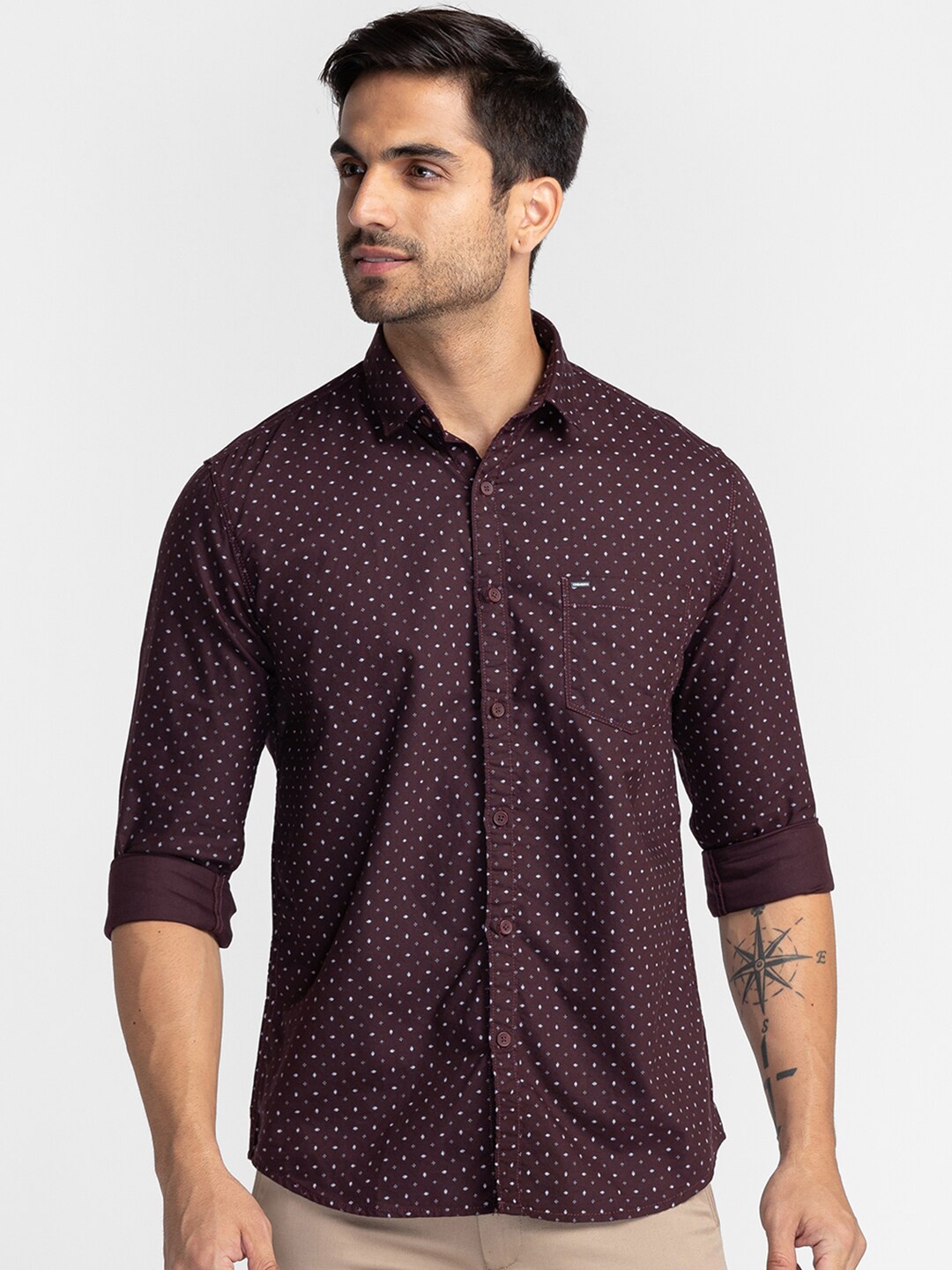 

Oxemberg Men Brown Classic Slim Fit Printed Casual Shirt