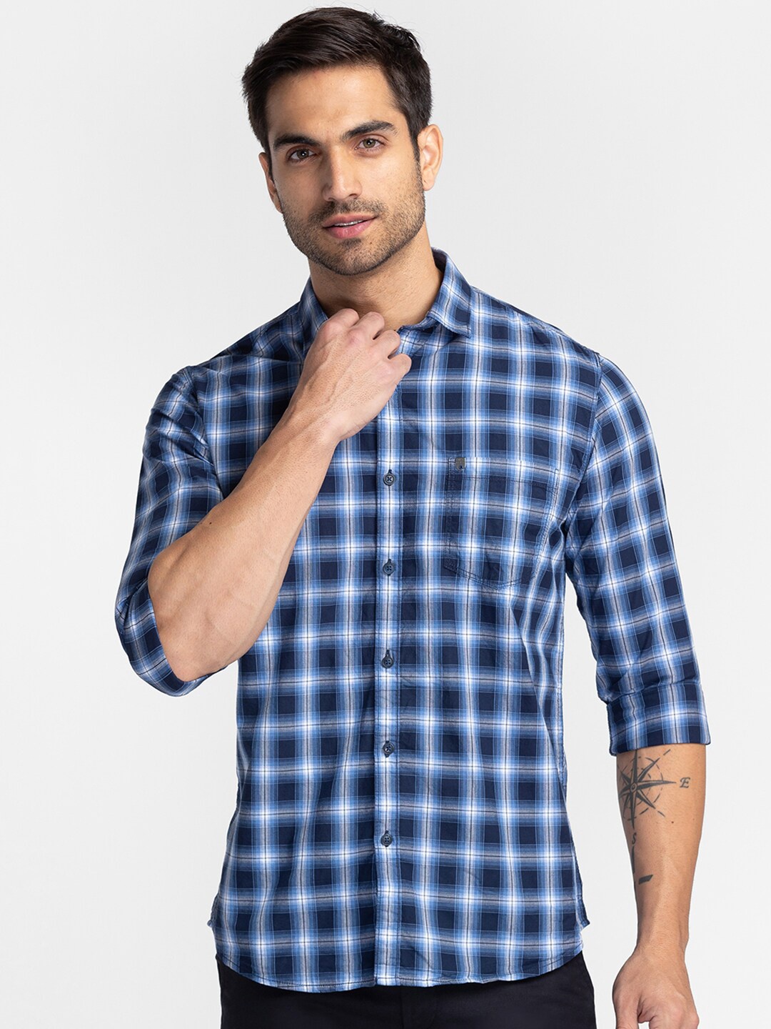 

Oxemberg Men Navy Blue Classic Slim Fit Checked Cotton Casual Shirt