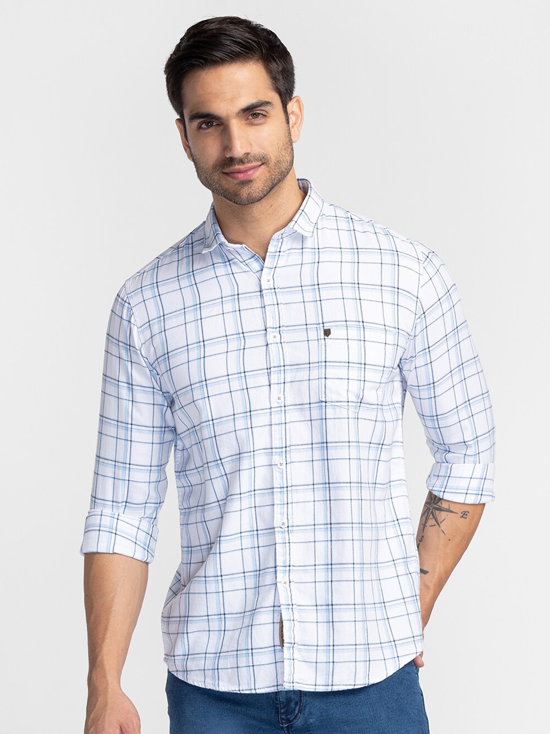

Oxemberg Men White Classic Slim Fit Checked Cotton Casual Shirt