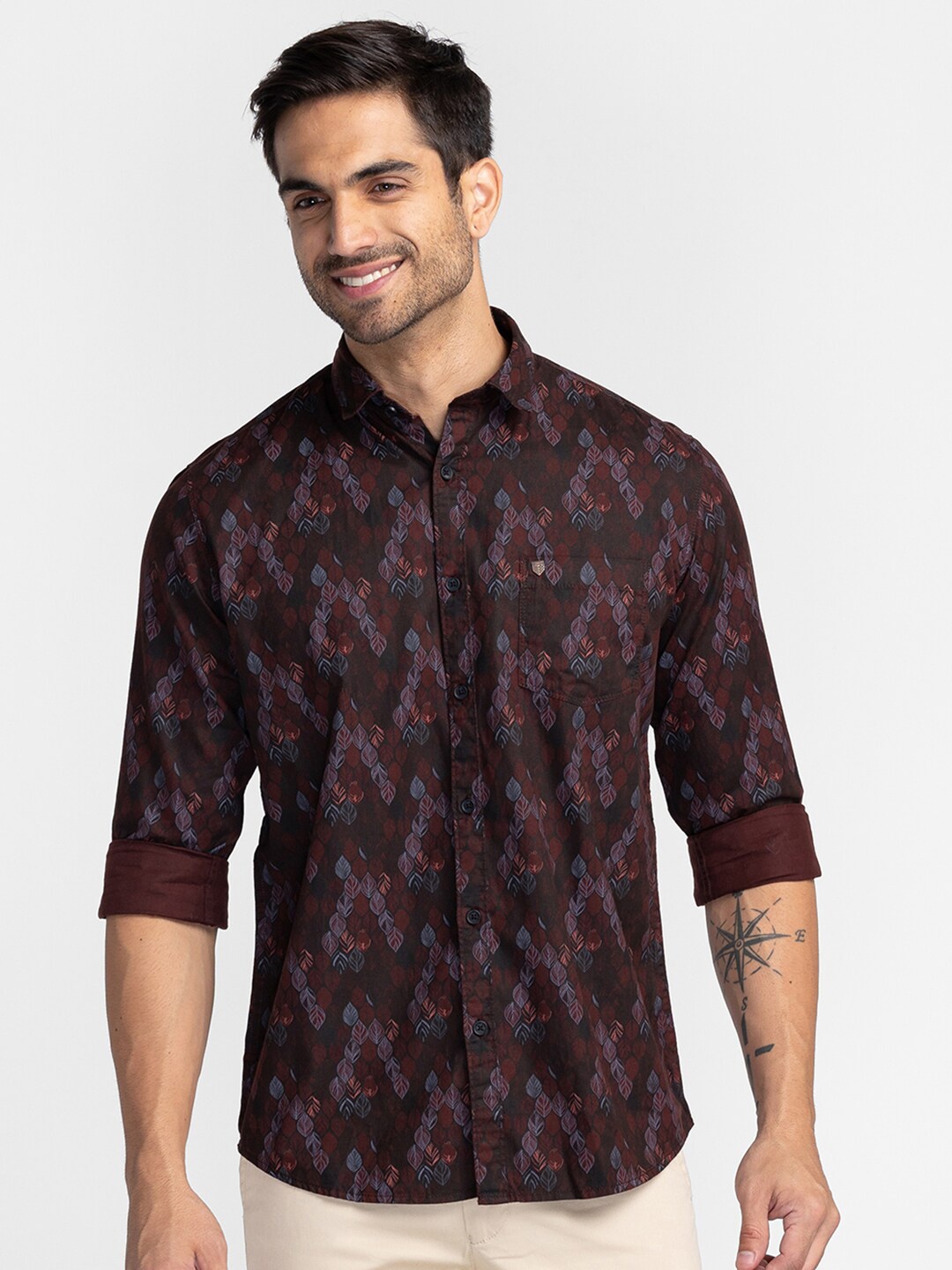 

Oxemberg Men Brown Floral Printed Slim Fit Cotton Casual Shirt