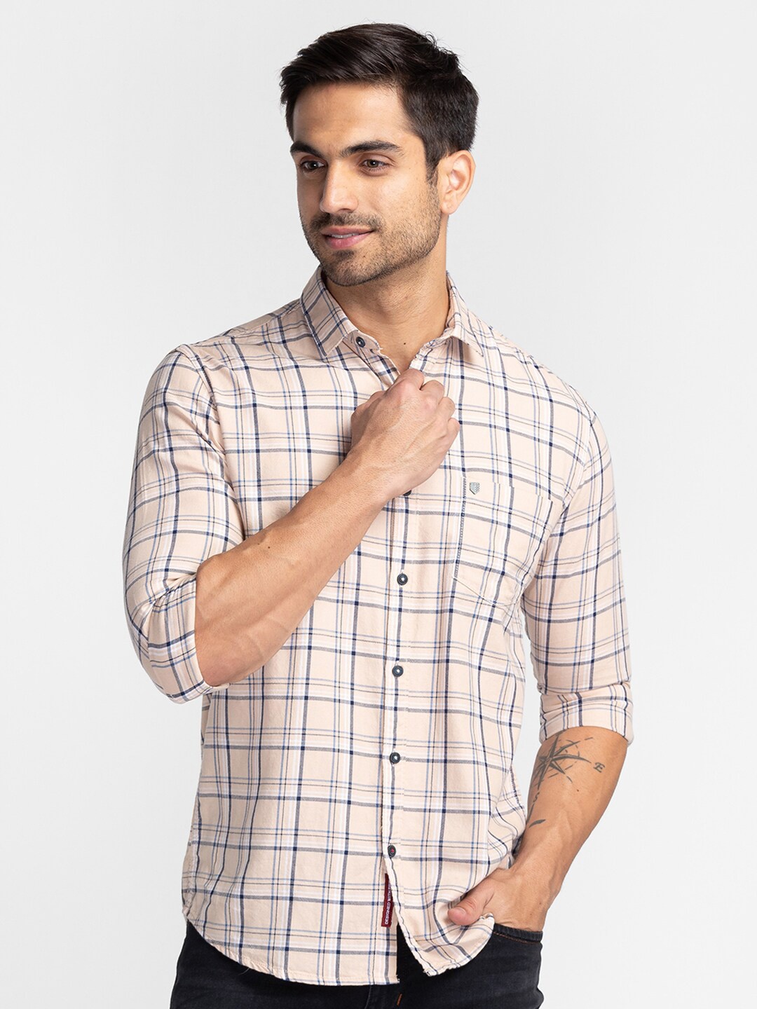 

Oxemberg Men Tan Classic Slim Fit Checked Cotton Casual Shirt
