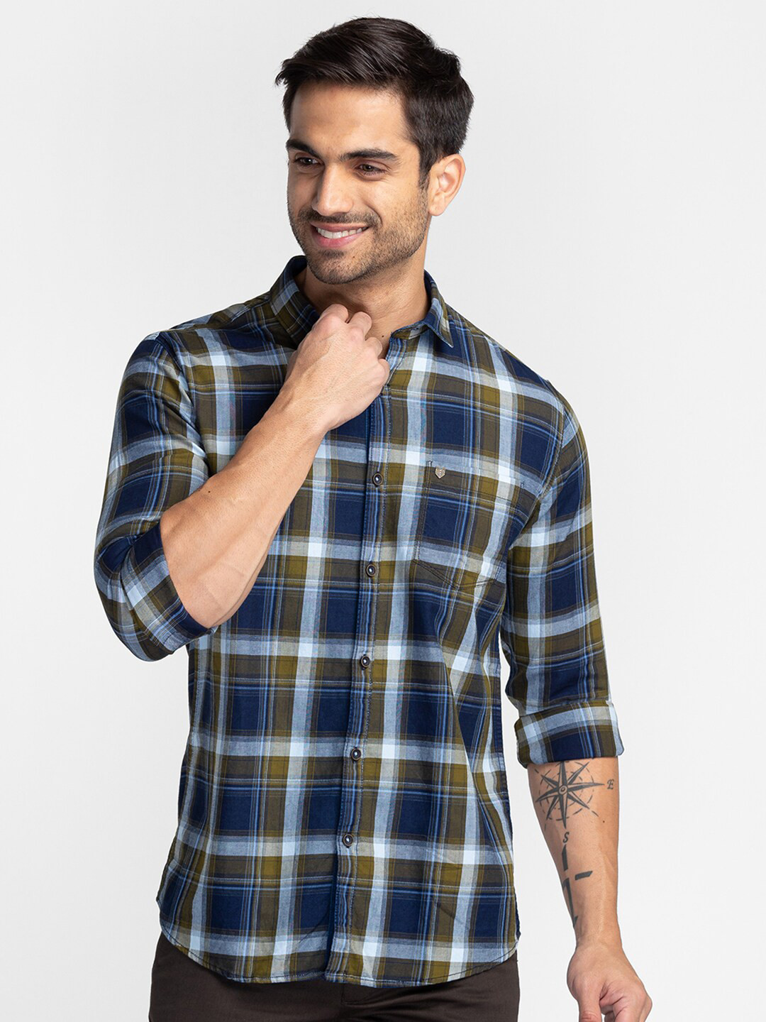 

Oxemberg Men Olive Green Classic Slim Fit Tartan Checks Cotton Casual Shirt