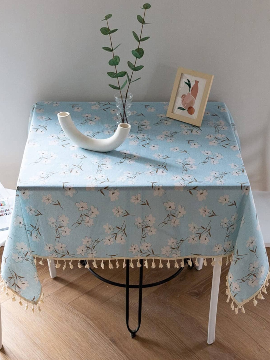 

HOUSE OF QUIRK Blue & White Floral Printed Cotton Table Cover