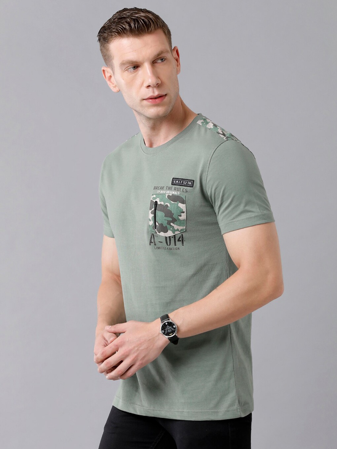 

CP BRO Men Green Typography Applique Slim Fit Cotton T-shirt
