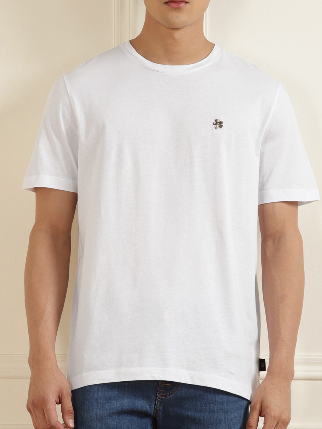 

Ted Baker Men White Solid Pure Cotton T-shirt
