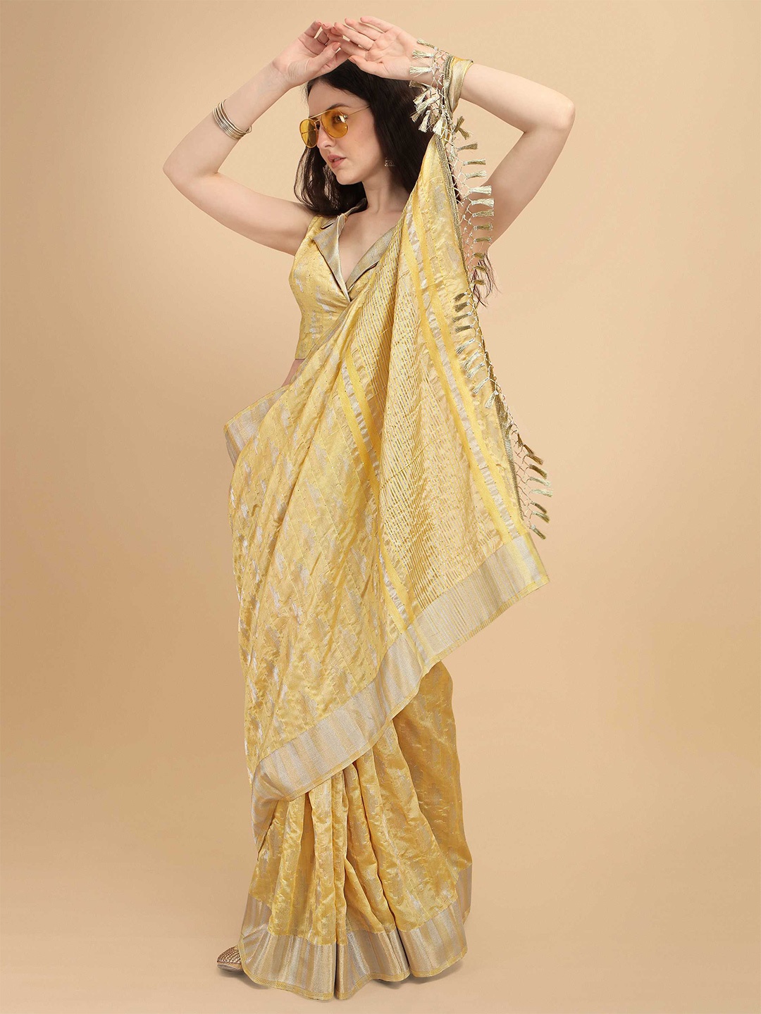 

DUNGRANI Yellow & Gold-Toned Woven Design Art Silk Kanjeevaram Saree