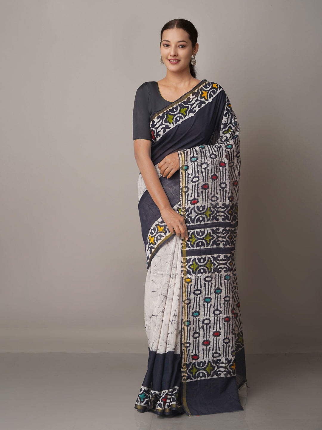 

Unnati Silks Black & White Batik Zari Silk Cotton Chanderi Saree