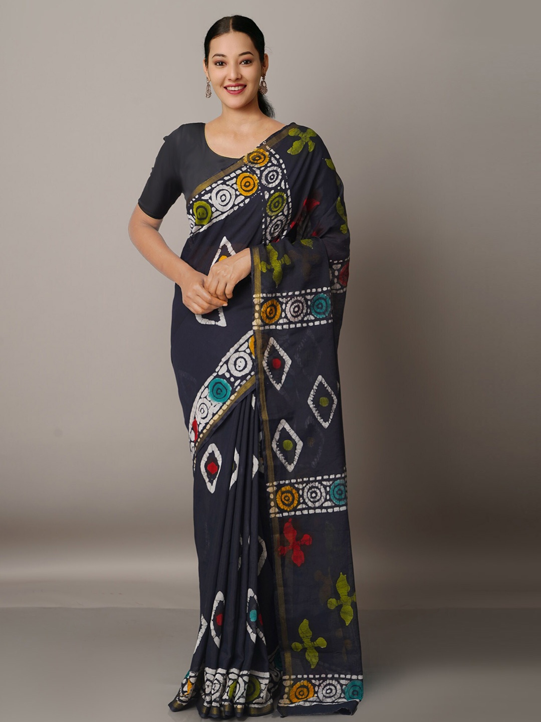 

Unnati Silks Black & White Batik Zari Silk Cotton Chanderi Saree