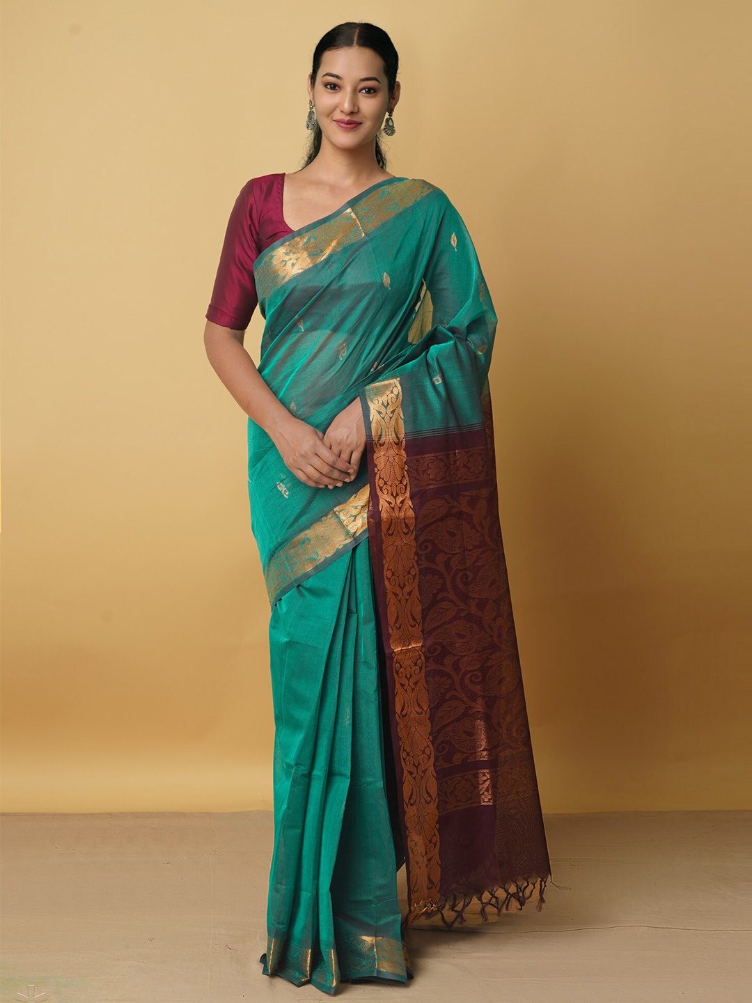 

Unnati Silks Green & Burgundy Woven Design Zari Pure Cotton Gadwal Saree
