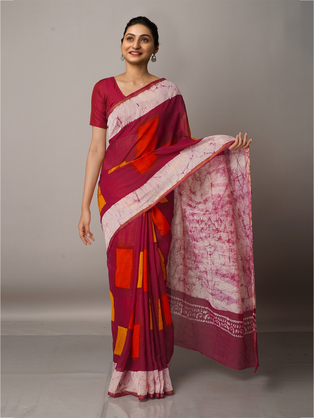 

Unnati Silks Maroon & Off White Batik Zari Silk Cotton Chanderi Saree