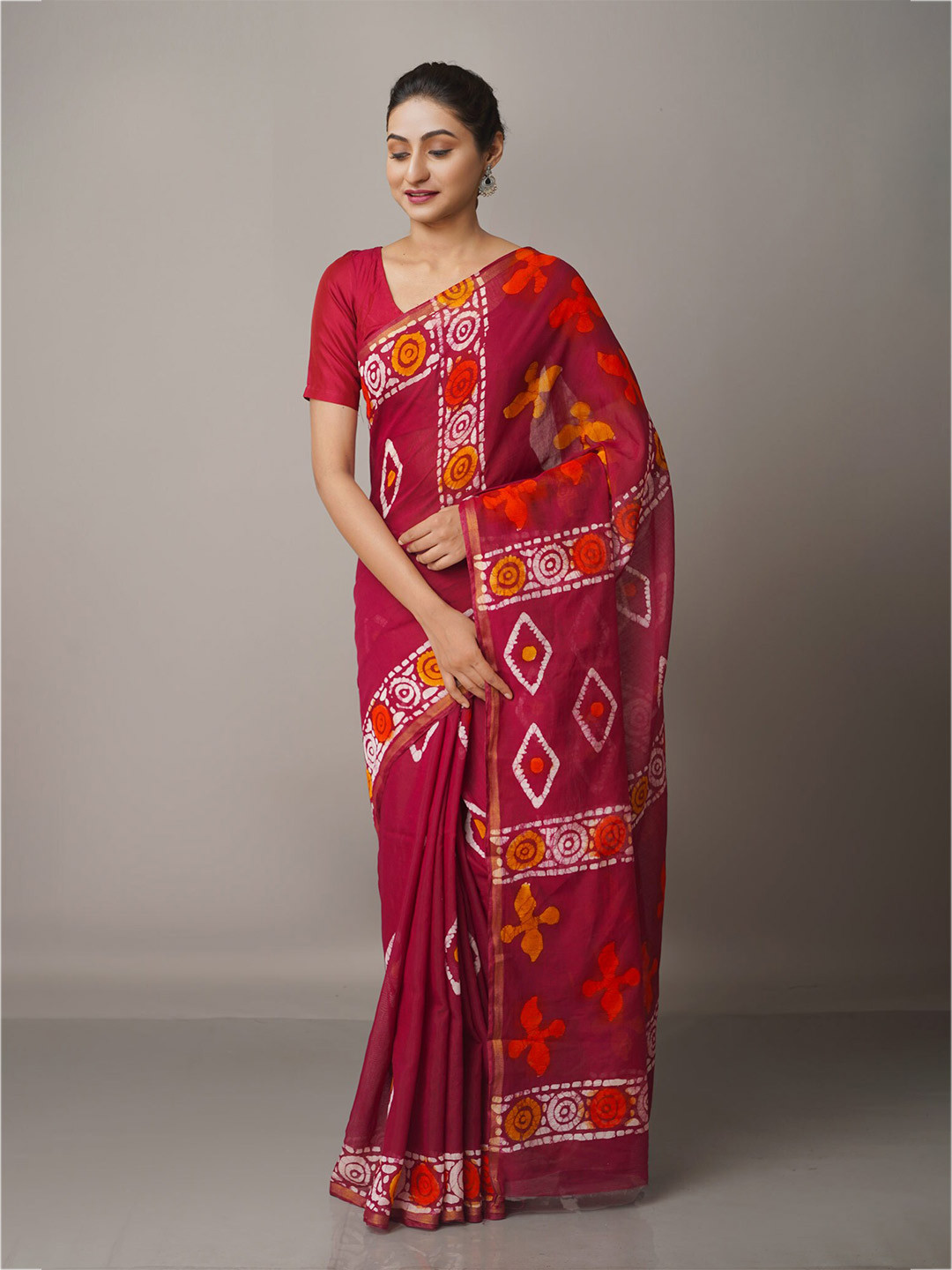 

Unnati Silks Maroon & Gold-Toned Batik Zari Silk Cotton Chanderi Saree