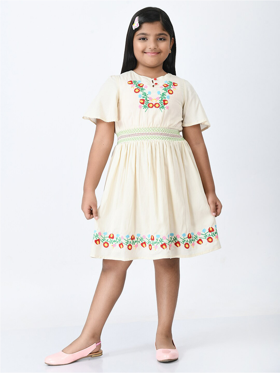 

Bella Moda Girls Off White Floral Embroidered Cotton Dress