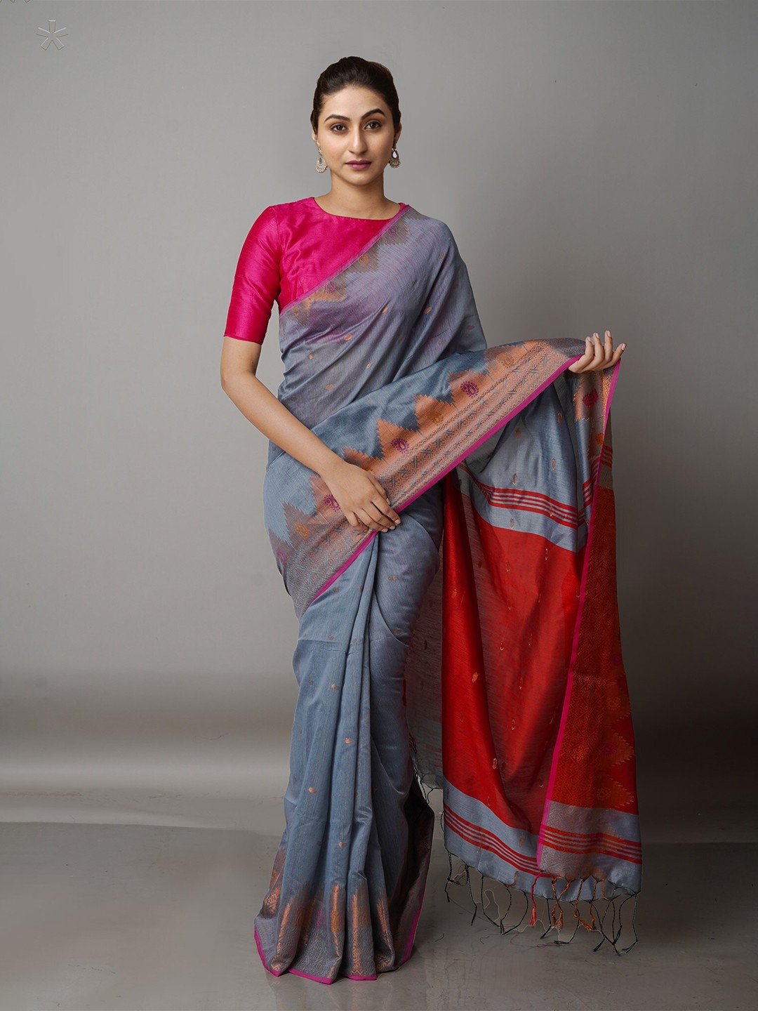 

Unnati Silks Grey & Pink Woven Design Zari Silk Cotton Jamdani Saree