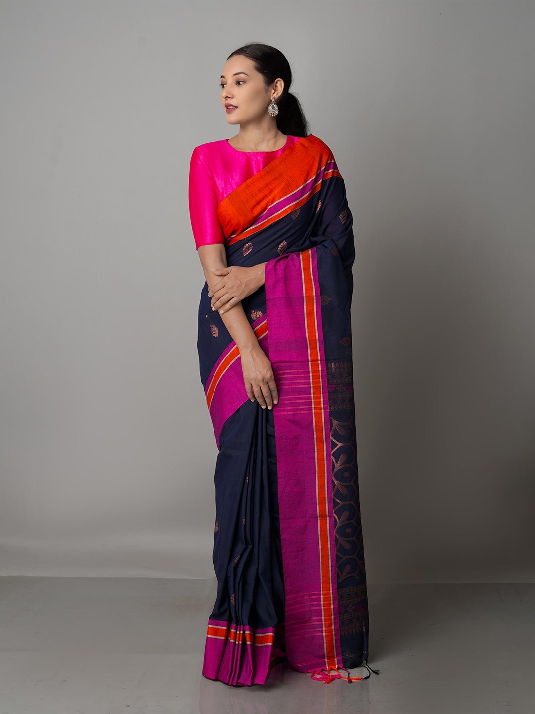 

Unnati Silks Black & Copper-Toned Woven Design Zari Silk Cotton Jamdani Saree