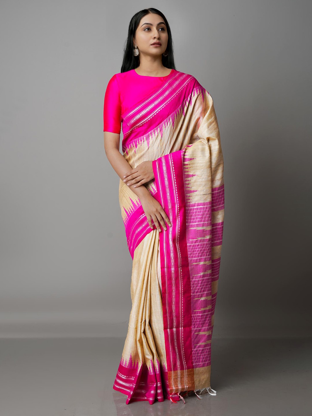 

Unnati Silks Champagne & Silver-Toned Woven Design Zari Pure Silk Tussar Saree