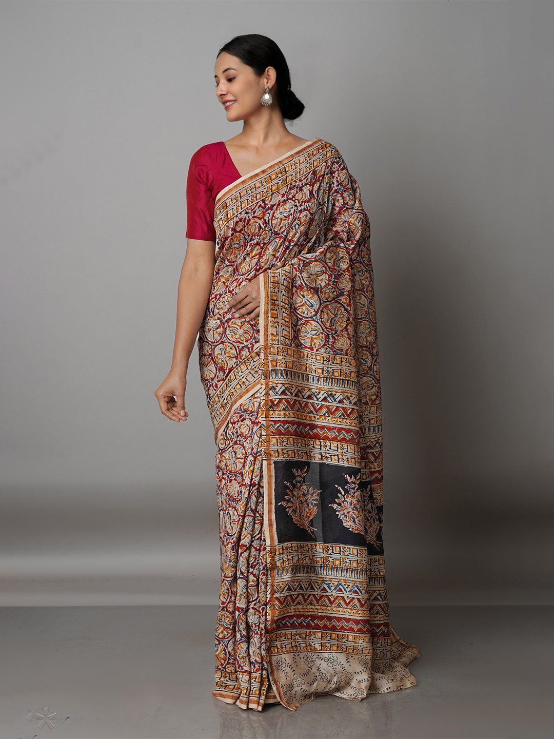 

Unnati Silks Off White & Red Kalamkari Zari Silk Cotton Chanderi Saree