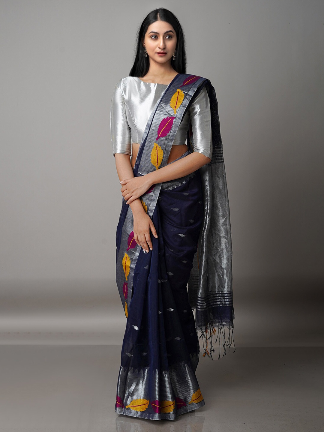

Unnati Silks Navy Blue & Silver-Toned Woven Design Zari Silk Cotton Jamdani Saree