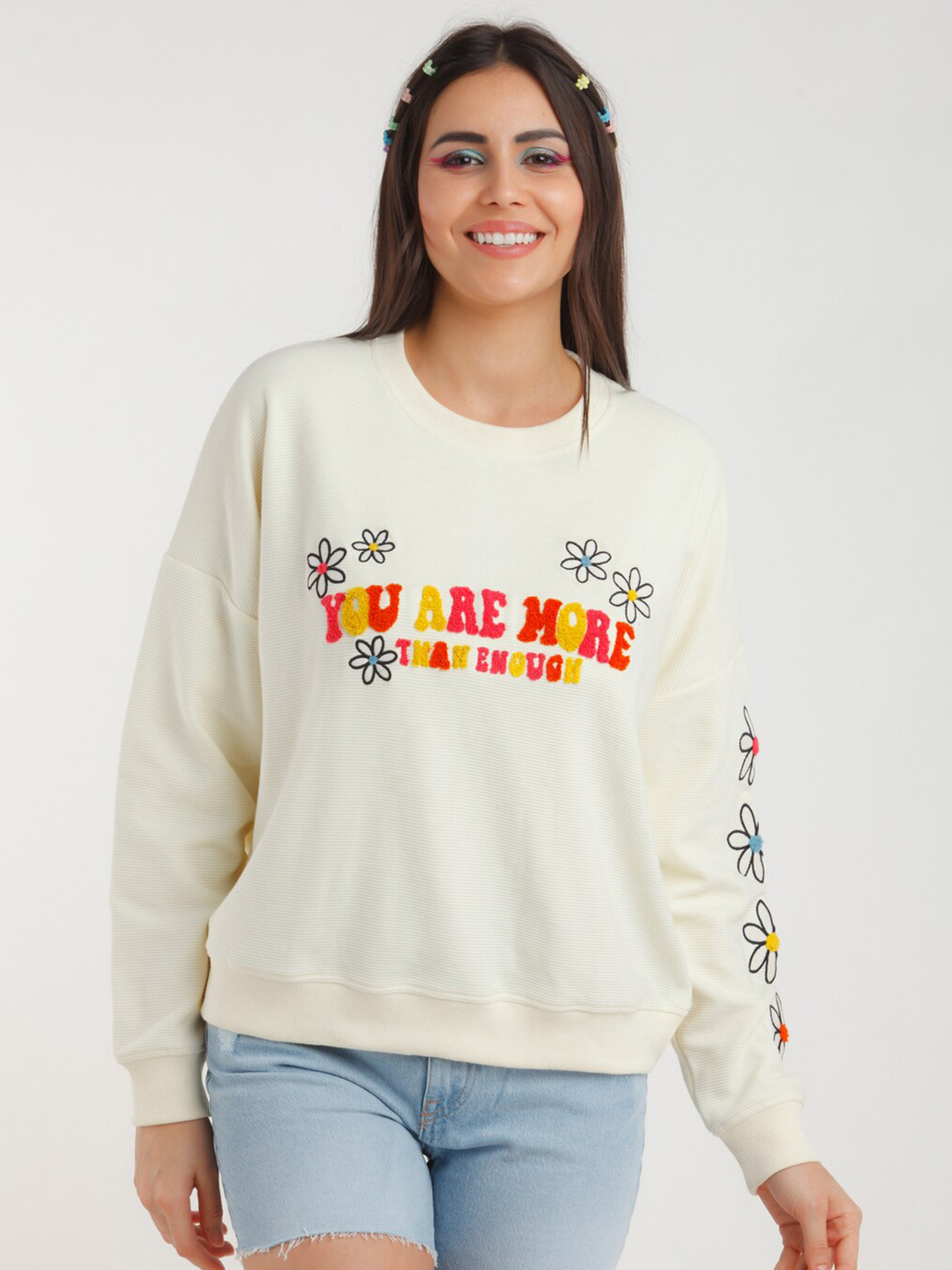 

zink Z Women Off White Applique Sweatshirt