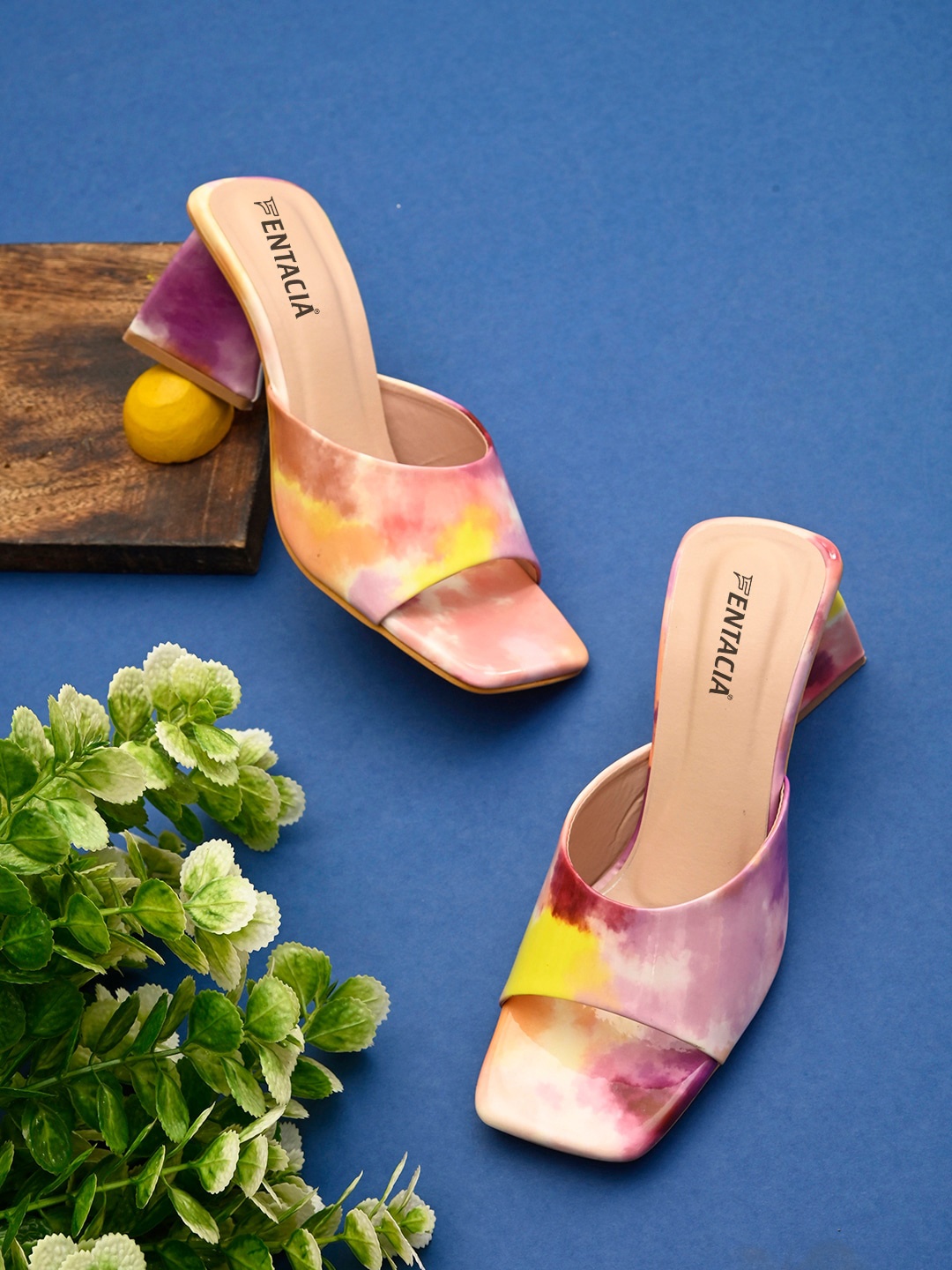 

Fentacia Women Yellow & Tan Printed Synthetic Block Heels