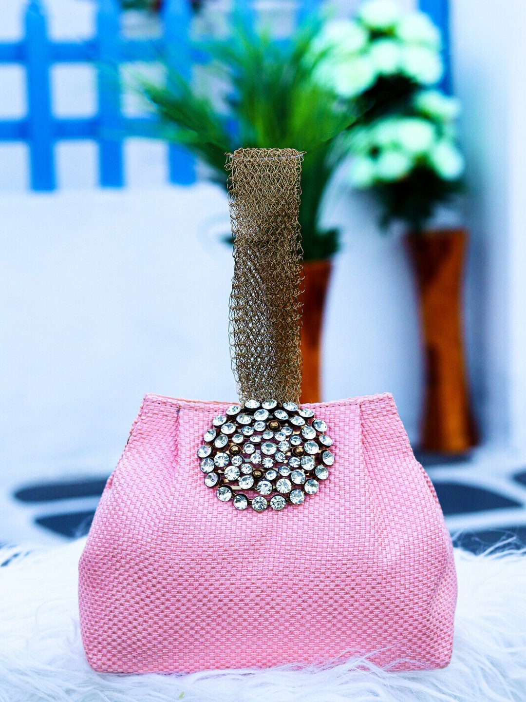 

NR By Nidhi Rathi Pink & White Embellished Embellished Purse Clutch