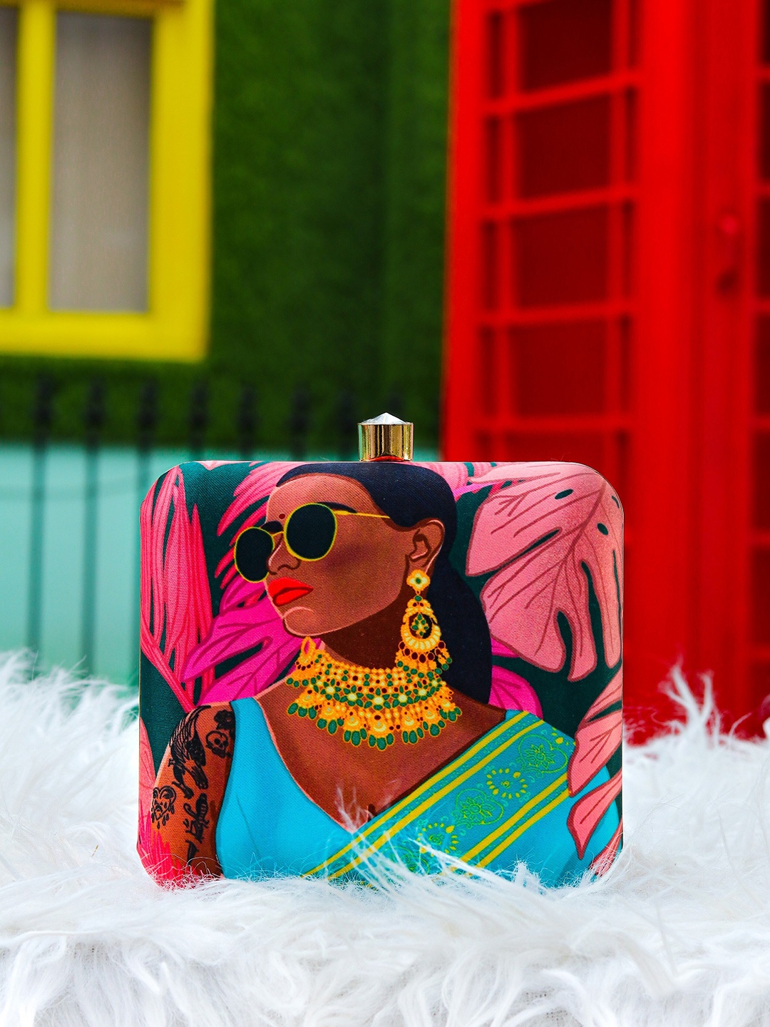

NR By Nidhi Rathi Women Pink & Blue Printed Box Clutch