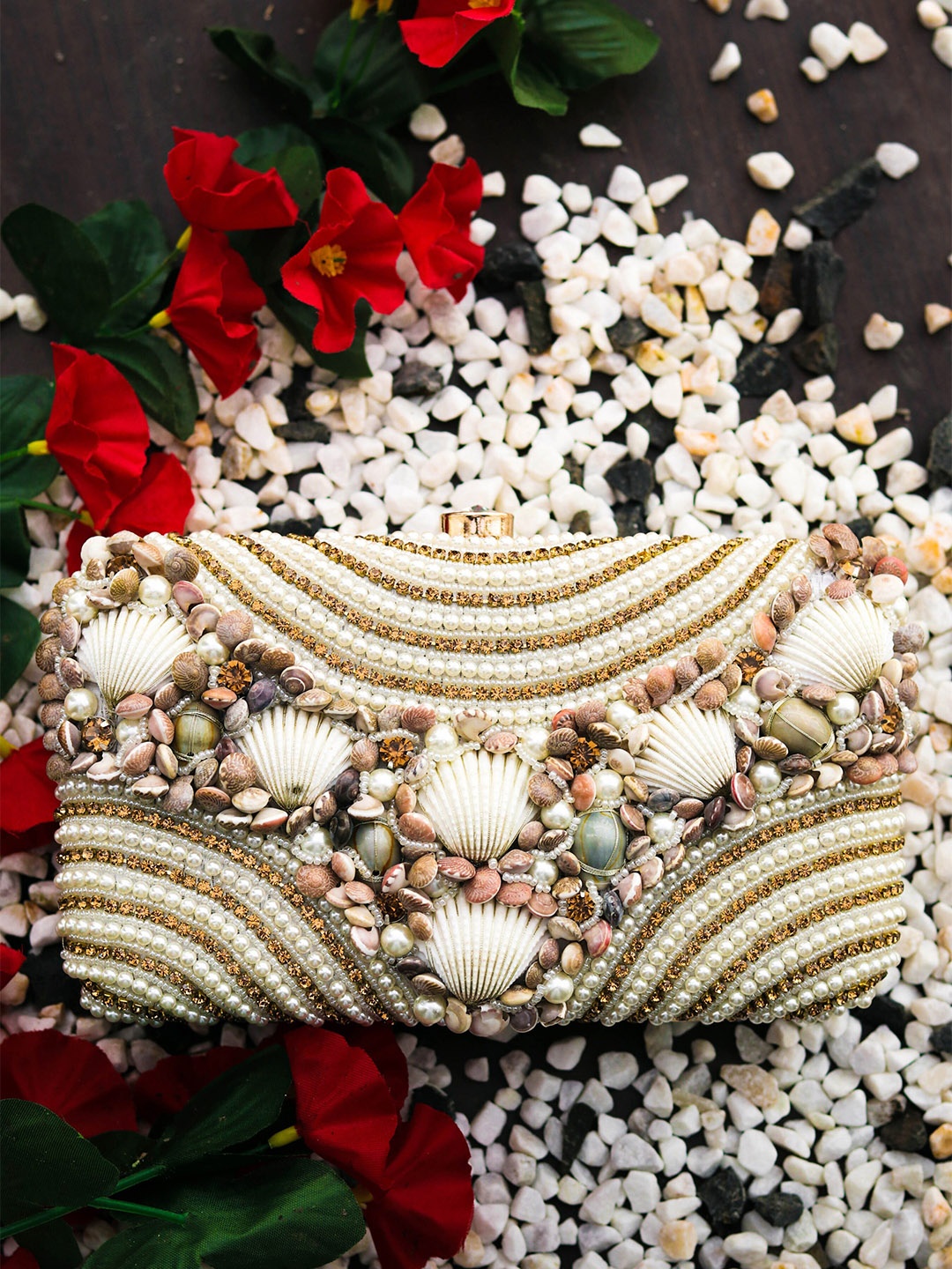 

NR By Nidhi Rathi White & Gold-Toned Embroidered Embroidered Box Clutch