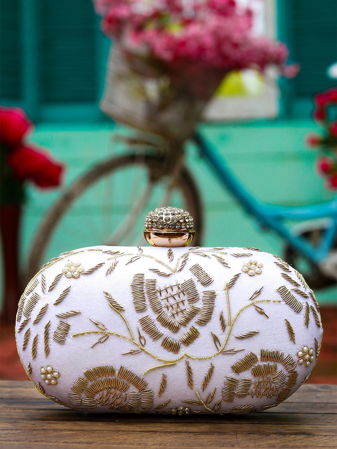

NR By Nidhi Rathi Women White & Gold-Toned Embroidered Box Clutch
