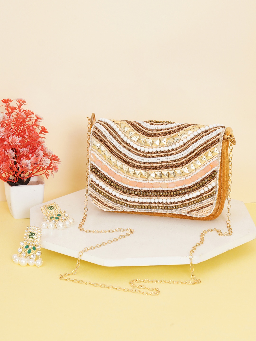 

FABBHUE Gold-Toned & White Embellished Purse Clutch