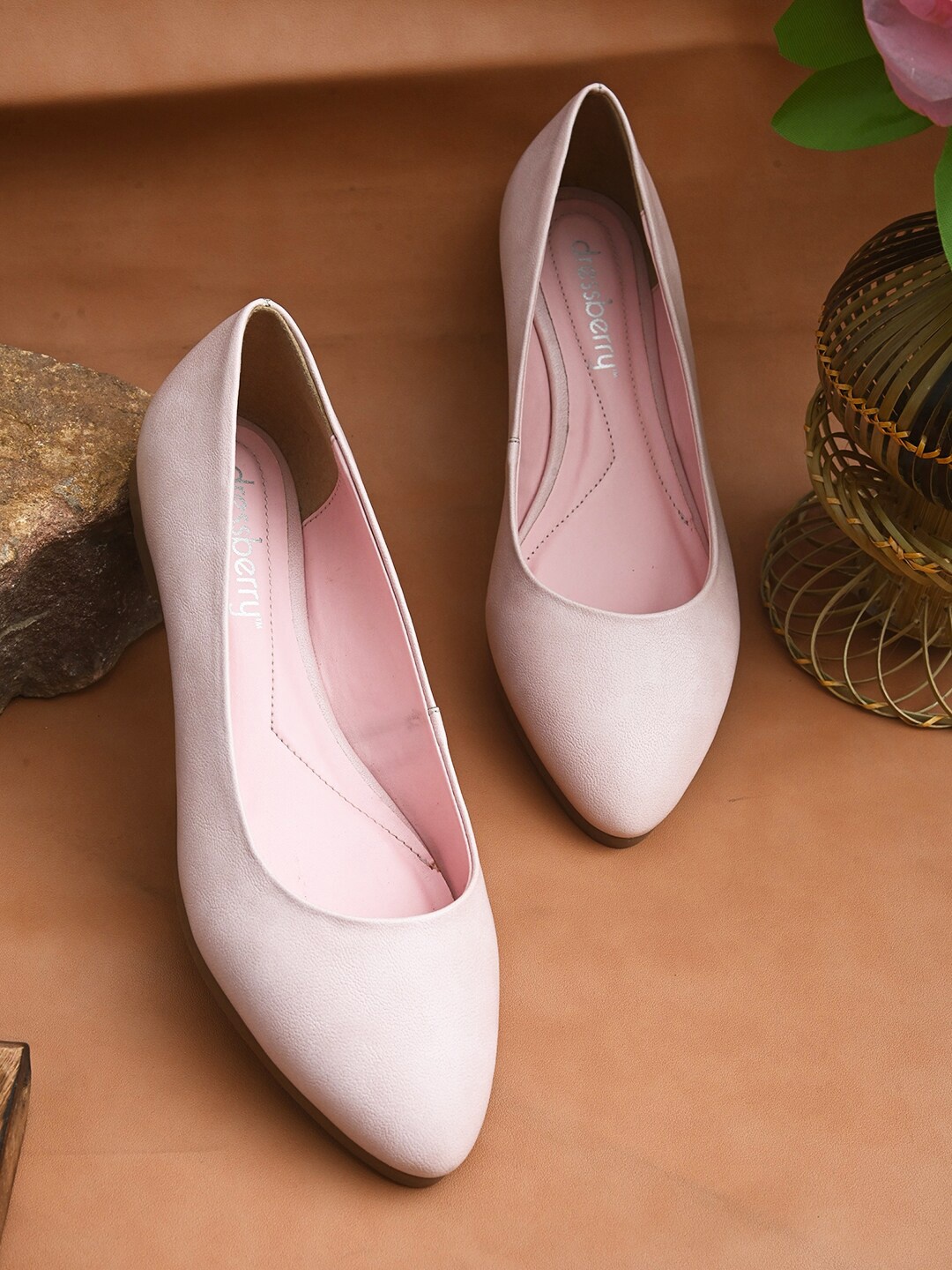 

DressBerry Women Pink Solid Ballerinas Flats