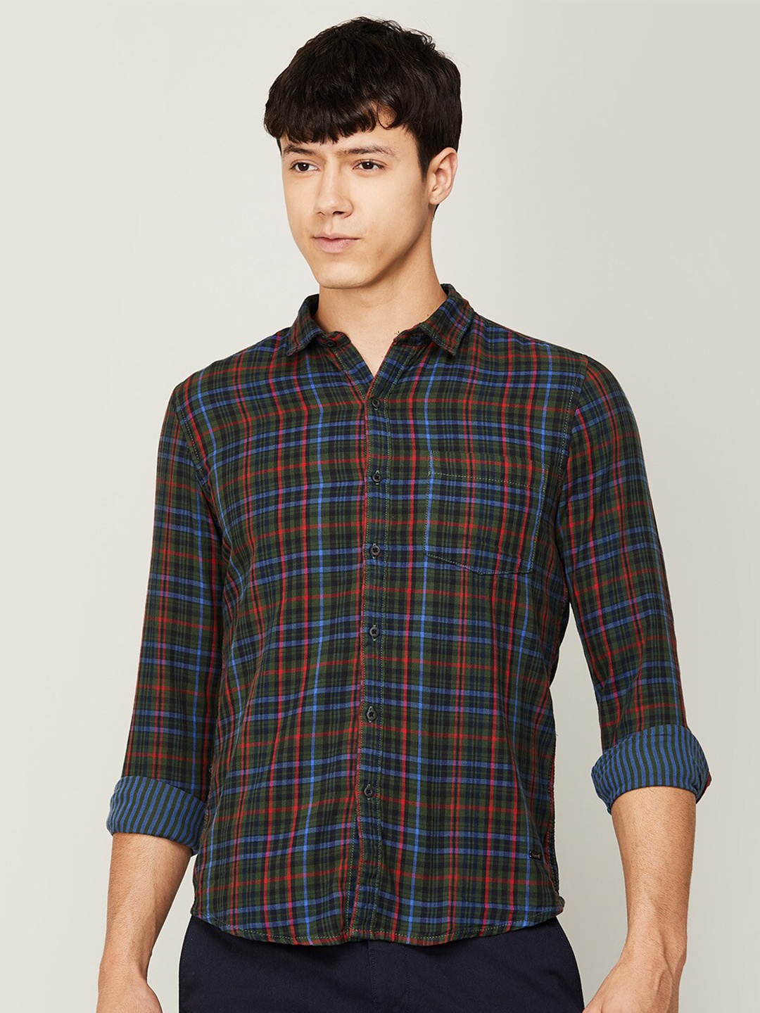 

Bossini Men Olive Green Tartan Checks Checked Cotton Casual Shirt