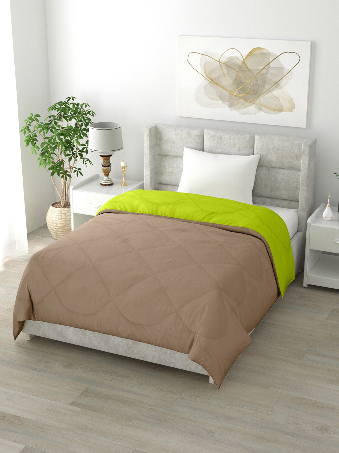 

Clasiko Taupe & Green Solid Mild Winter 200 GSM Reversible Single Bed Comforter