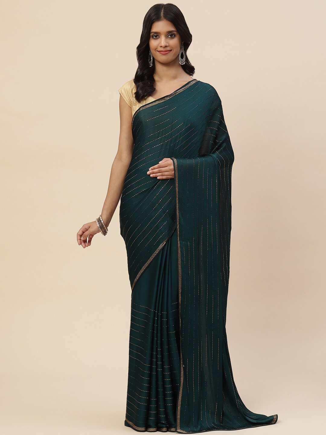 

Meena Bazaar Green & Gold-Toned Embellished Beads and Stones Saree