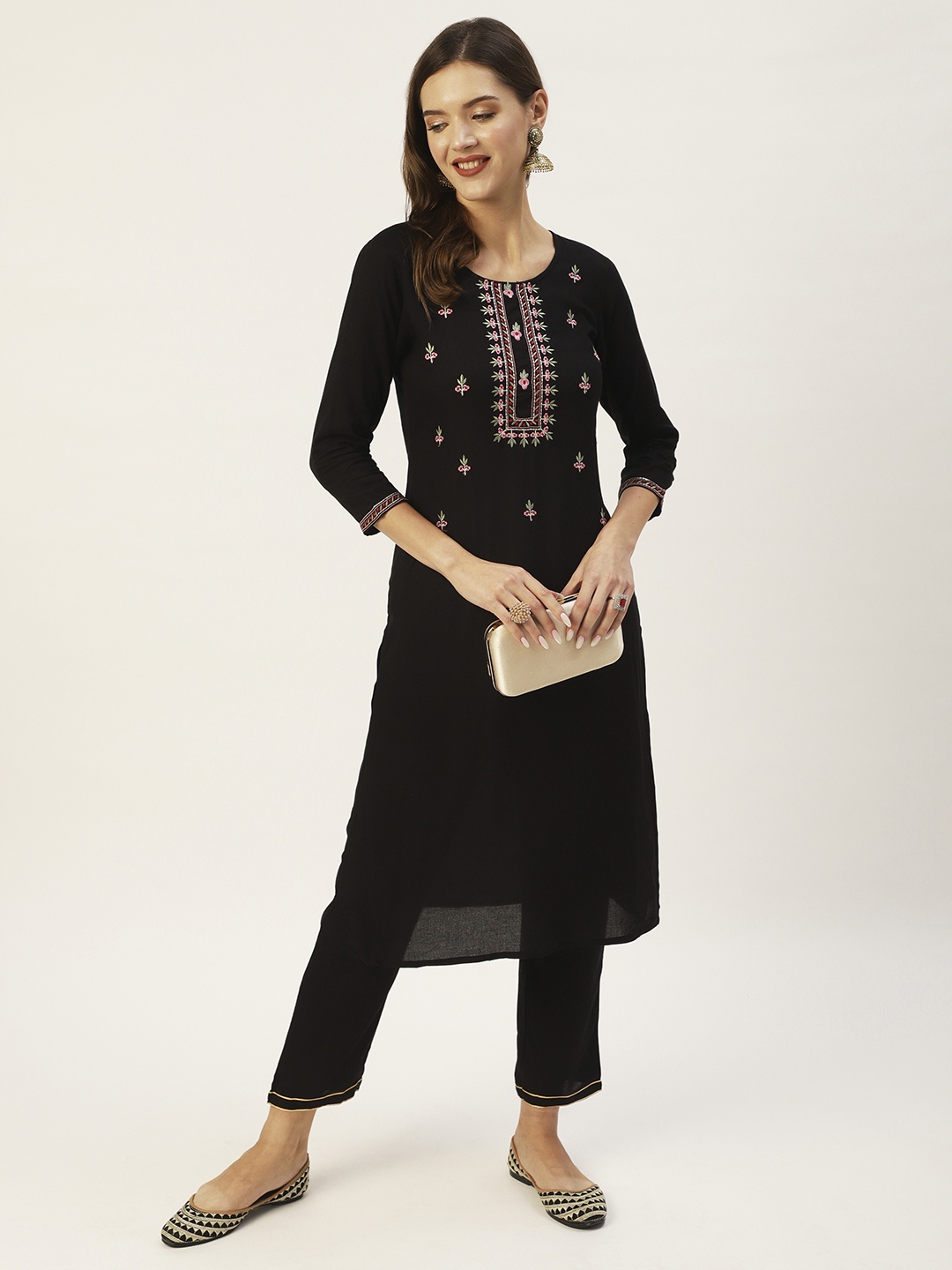 

Anubhutee Women Black Floral Embroidered Thread Work Kurta with Trousers