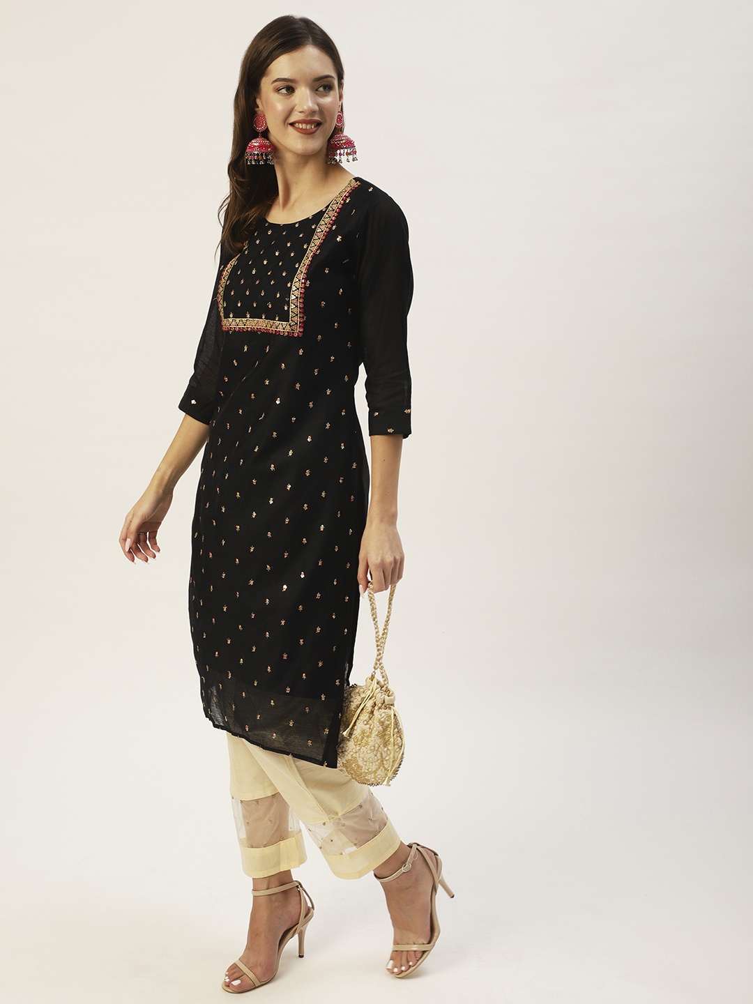 

Anubhutee Women Black Embellished Straight Kurta