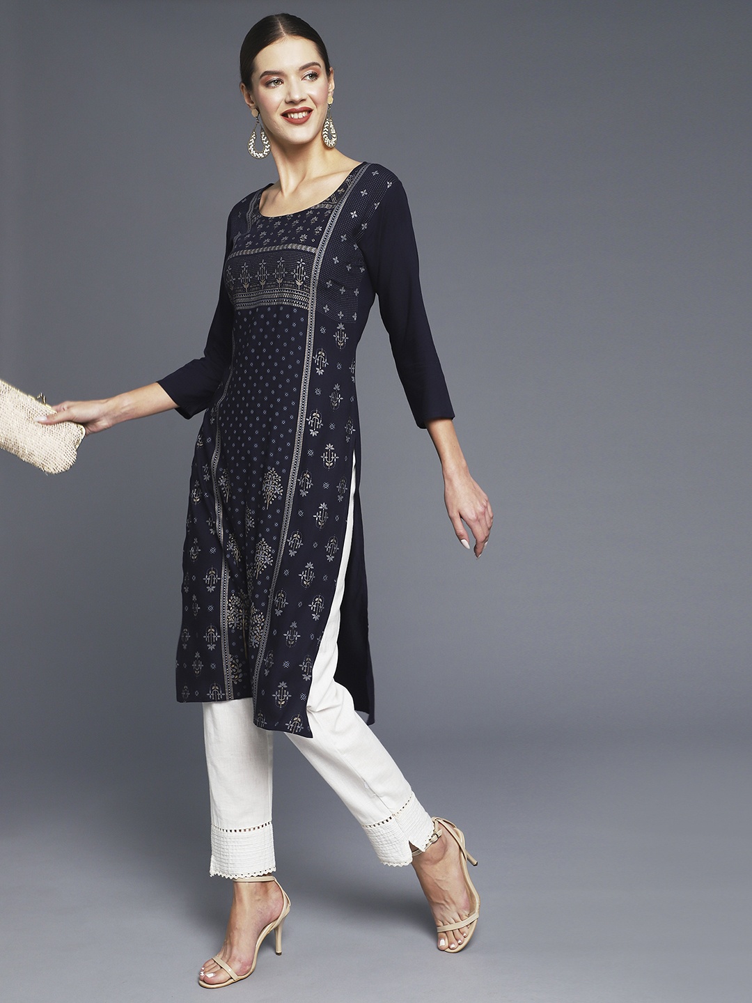 

Anubhutee Floral Printed A-Line Kurta, Navy blue