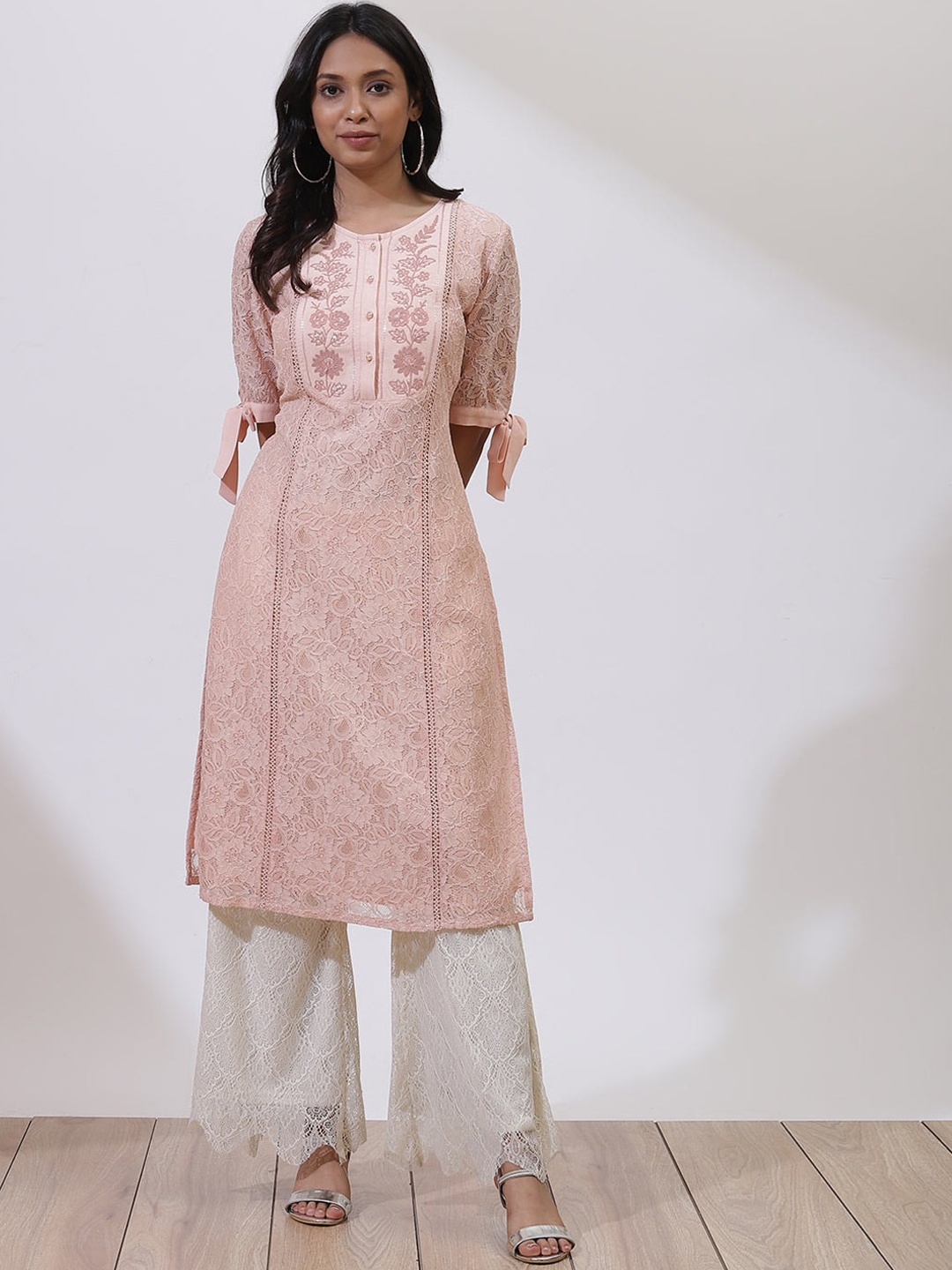 

Lakshita Floral Embroidered Cotton Thread Work Kurta, Pink