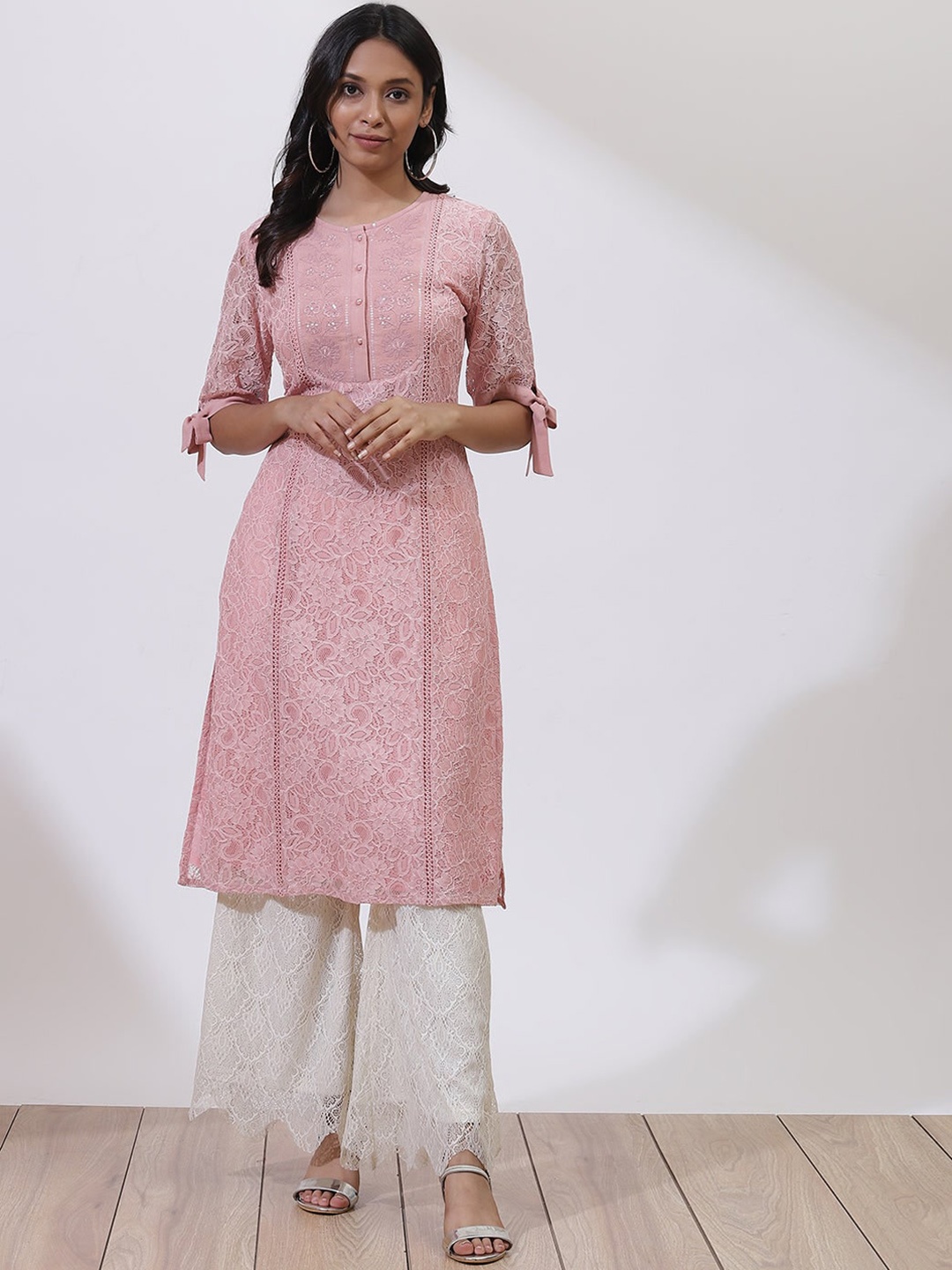 

Lakshita Women Peach-Coloured Floral Pure Cotton Embroidered Kurta